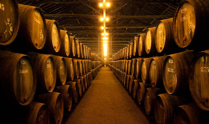 caves-de-vinho-do-porto-3_0